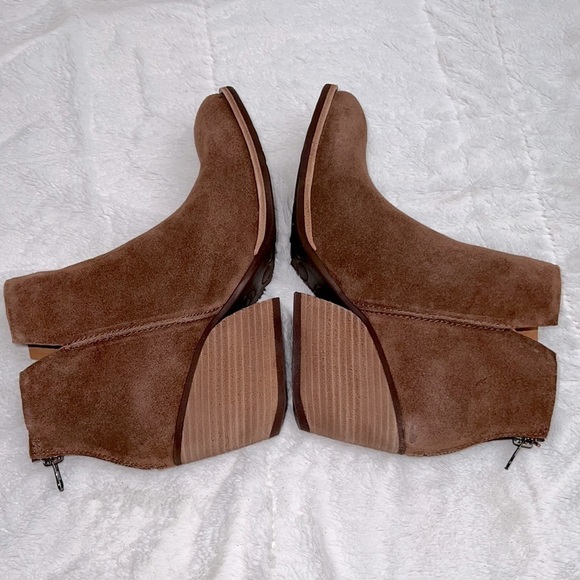 Kork-Ease Suede Leather Chandra Bootie Chunky Heel Boot Tan Brown Sz 9.5, NIB - Picture 11 of 16